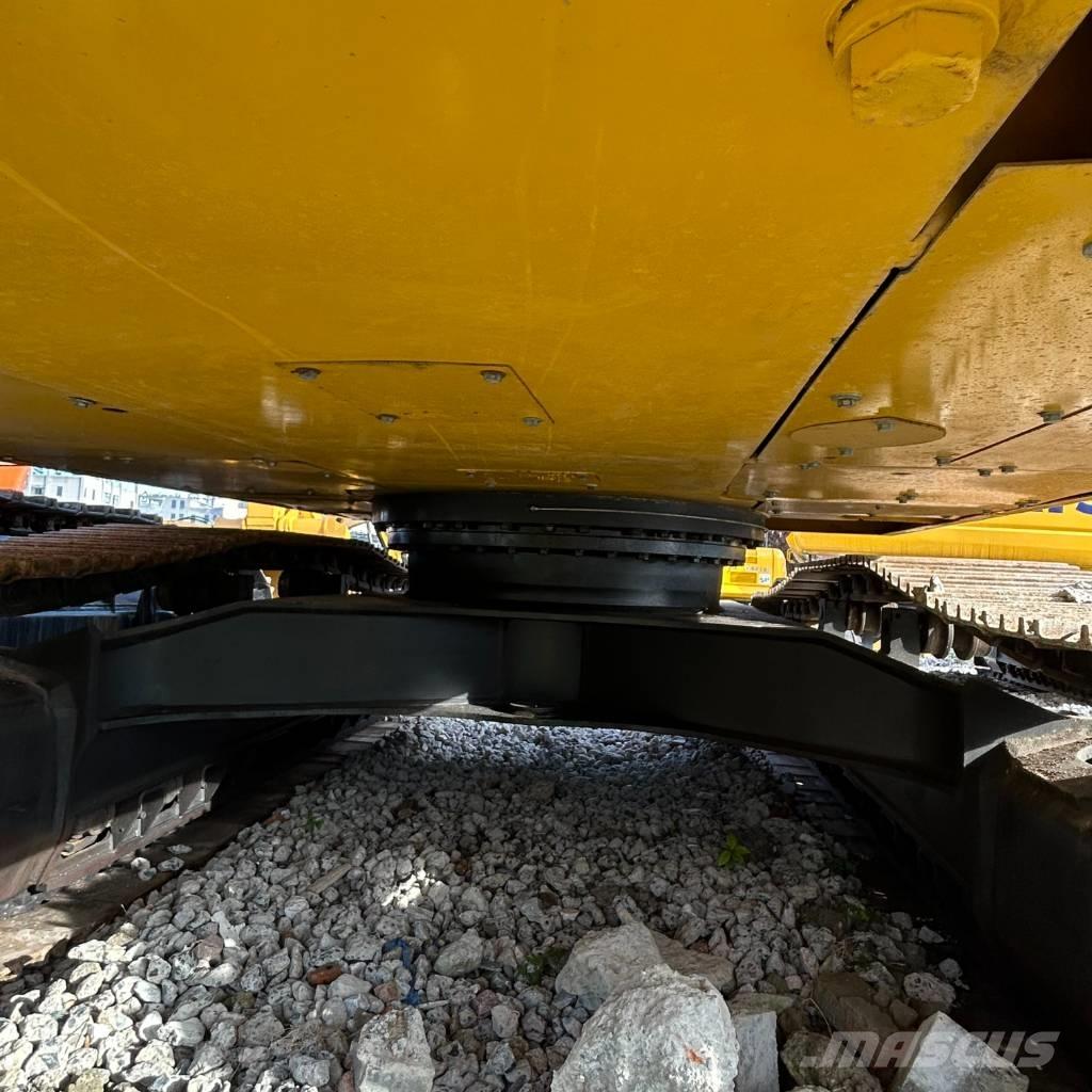 Komatsu 350-7 Roomikekskavaatorid