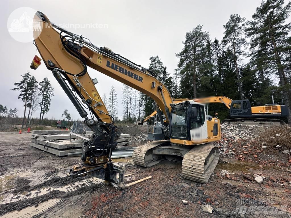 Liebherr R 924 LC Roomikekskavaatorid