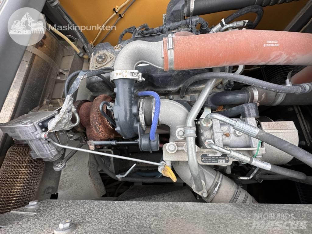 Liebherr R 924 LC Roomikekskavaatorid