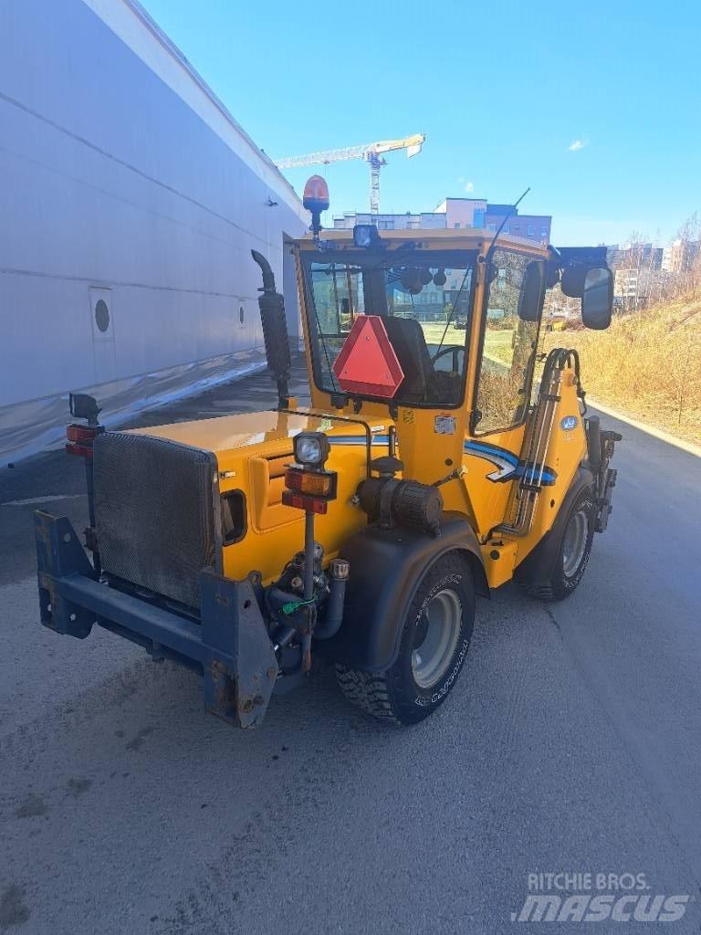 Wille 355 B Kommunaalteenuste tehnika