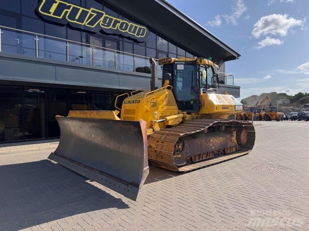 Komatsu D71 PXi-24EO Buldooserid