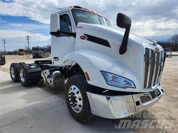 Peterbilt 579 Sadulveokid