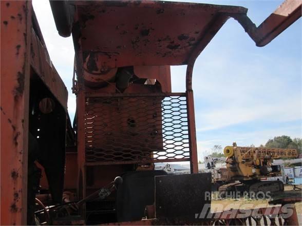  TEXOMA 330-12 Vertikaalsed puurmasinad