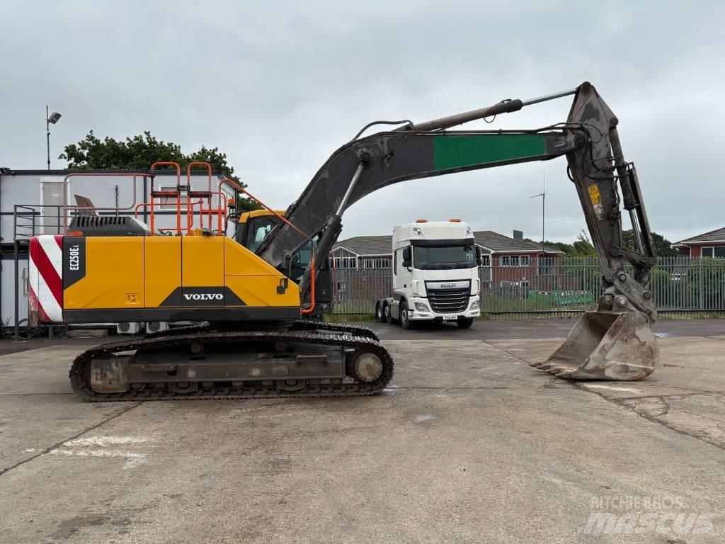 Volvo EC 250 EL Roomikekskavaatorid