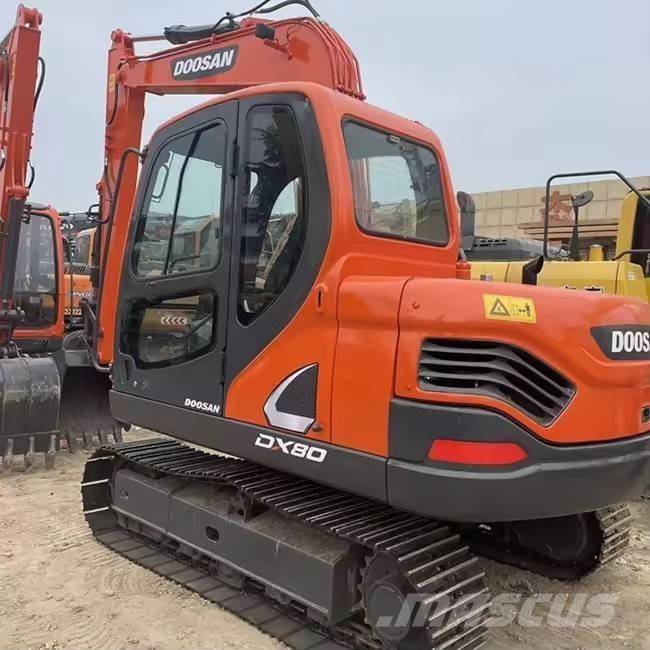 Doosan DX 80 Väikeekskavaatorid 7t-12t