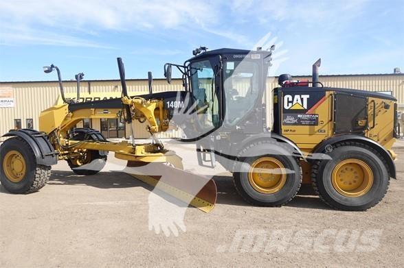 CAT 140 AWD Greiderid