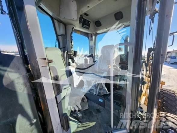 CAT 140M Greiderid