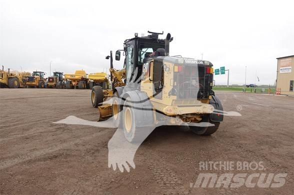 CAT 140M AWD Greiderid