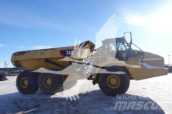 CAT 740 Liigendraamiga pinnaseveokid