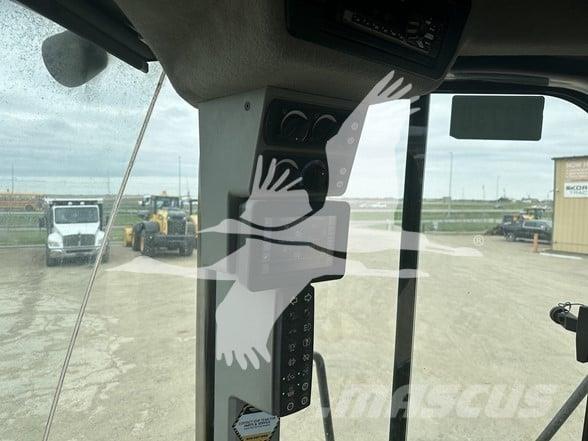 CAT 966M Rataslaadurid