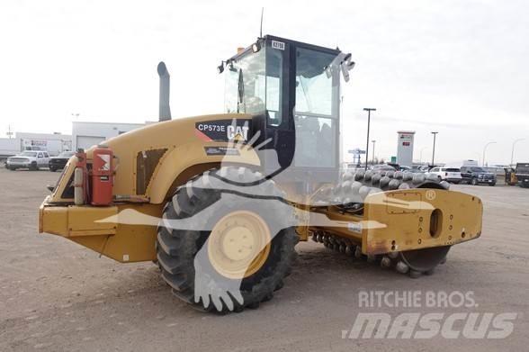 CAT CP-573E Ühe trumliga rullid