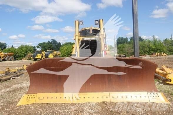 CAT D8T Buldooserid