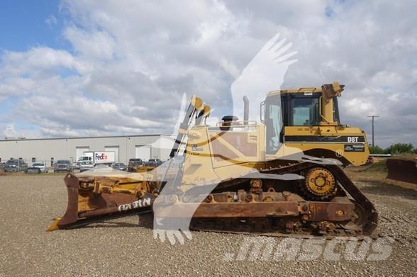 CAT D8T Buldooserid