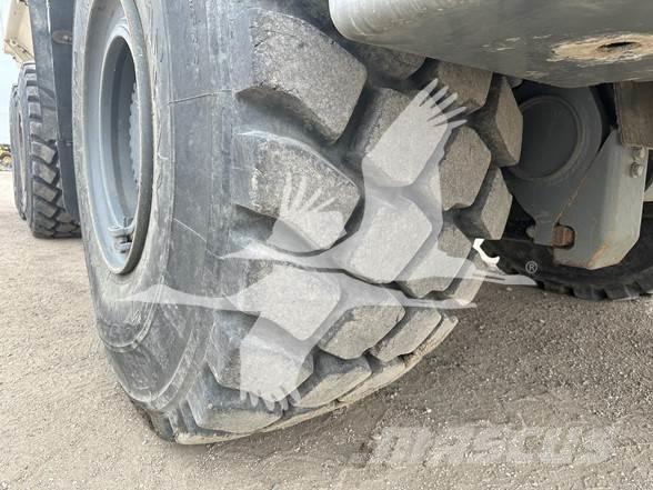 Terex TA400 Liigendraamiga pinnaseveokid
