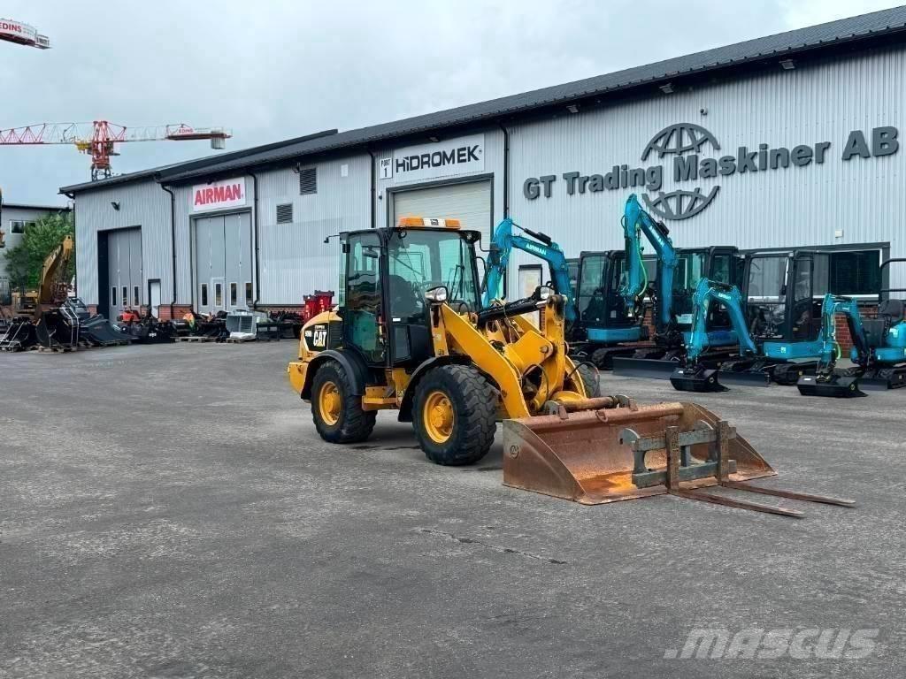 CAT 906 H 2 Rataslaadurid