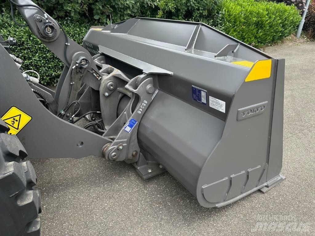 Volvo L 90 H Rataslaadurid