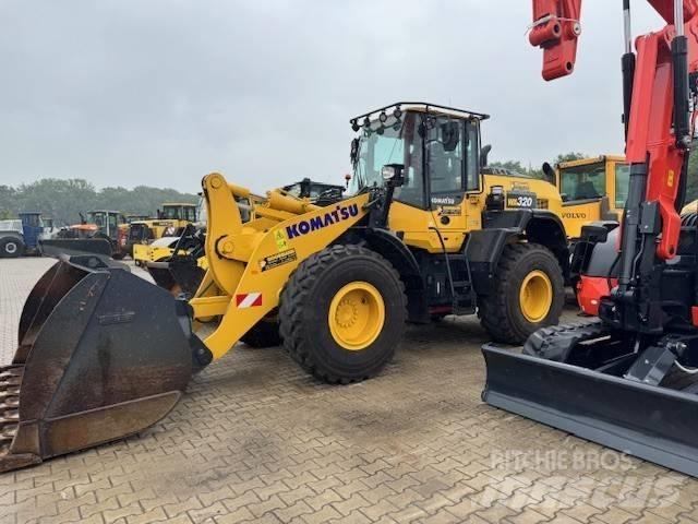 Komatsu WA 320 Rataslaadurid