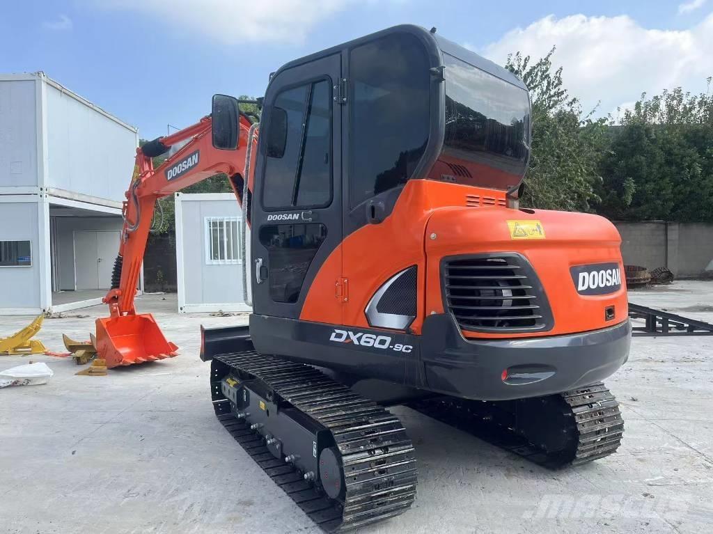 Doosan DX 60-9 C Roomikekskavaatorid