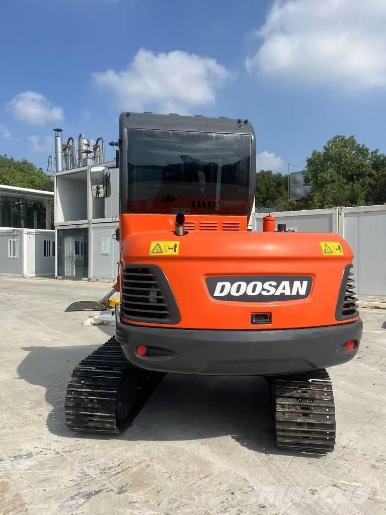 Doosan DX 60-9 C Roomikekskavaatorid