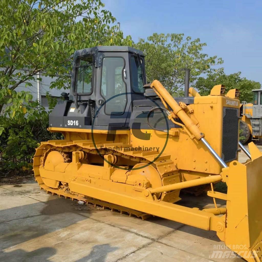 Shantui SD 16 Buldooserid