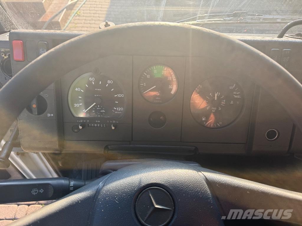 Mercedes-Benz 817 Auto korvtõstukid