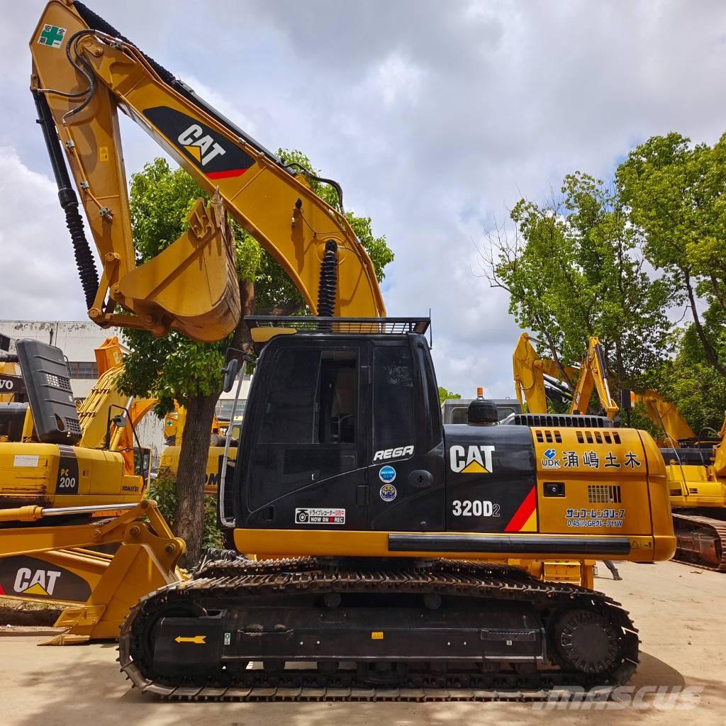 CAT 320D Roomikekskavaatorid