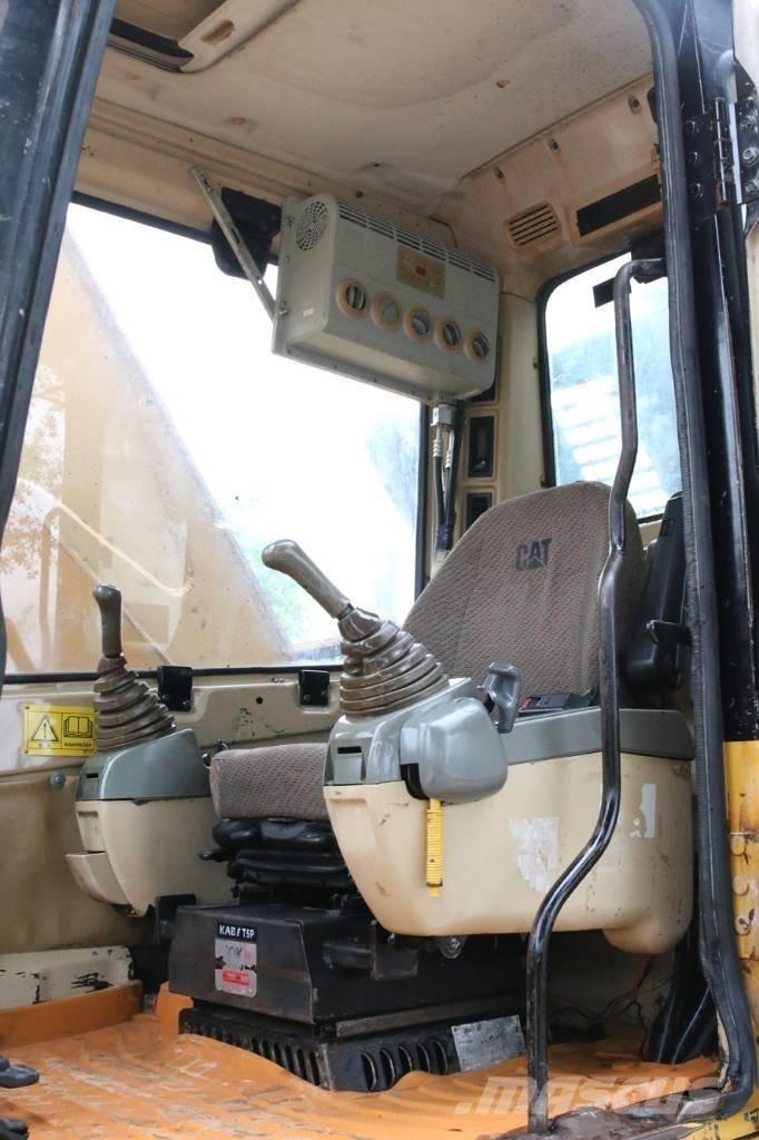 CAT 320BU Roomikekskavaatorid