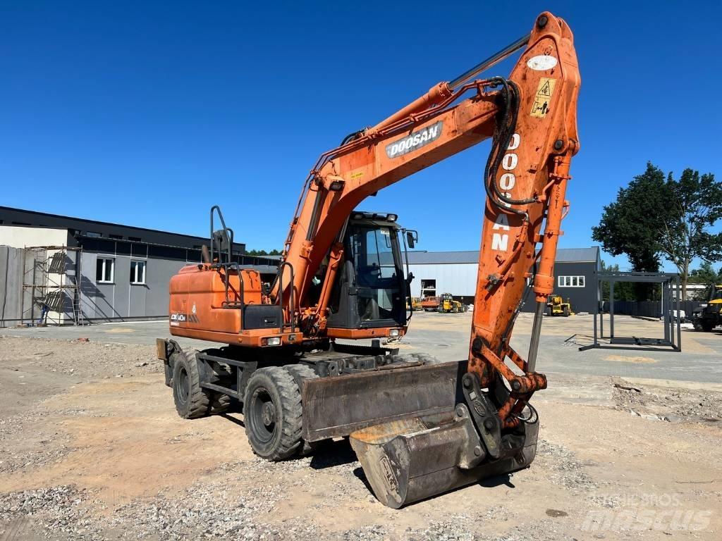 Doosan DX 140 W Ratasekskavaatorid