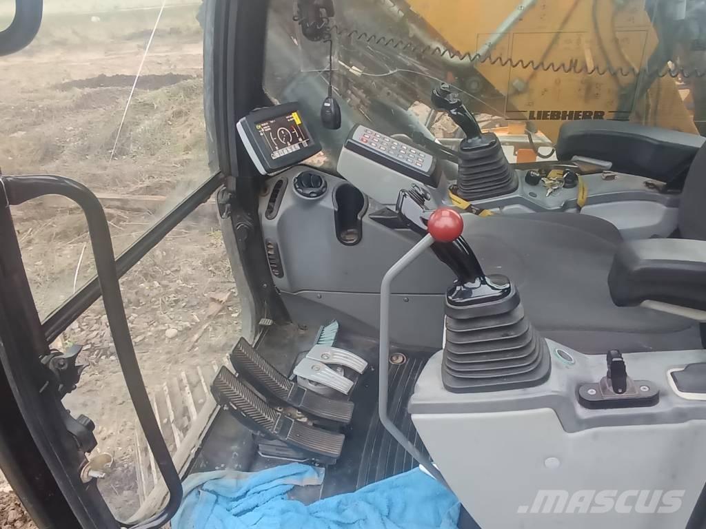 Liebherr R 918 NLC Roomikekskavaatorid