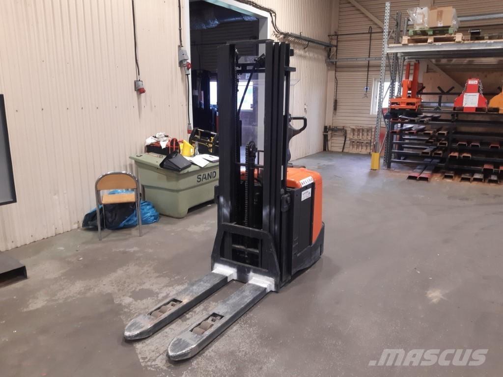 BT SPE125L Platvormiga virnastajad