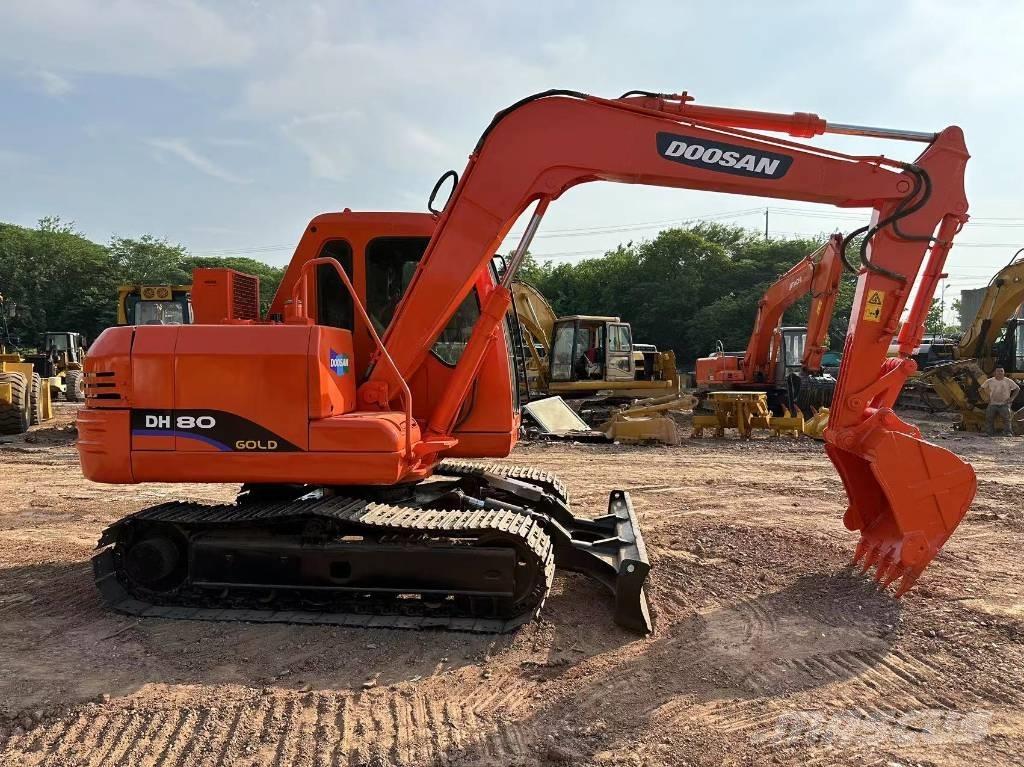 Doosan DH 80 Väikeekskavaatorid 7t-12t