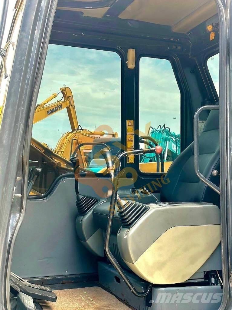Komatsu PC 60 Roomikekskavaatorid