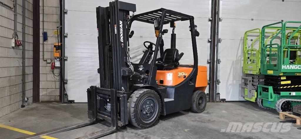 Doosan D 30 GP Diiseltõstukid