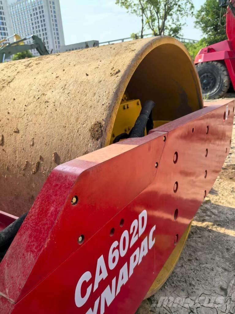 Dynapac CA 602 D Ühe trumliga rullid