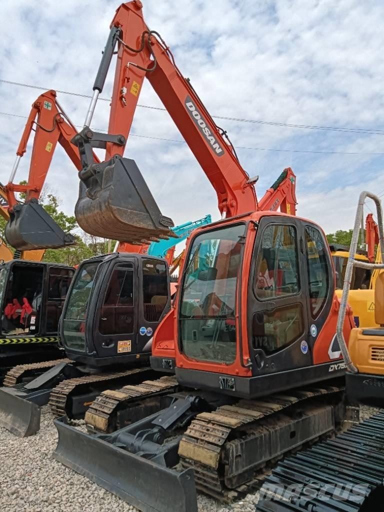 Doosan DX 75 Roomikekskavaatorid