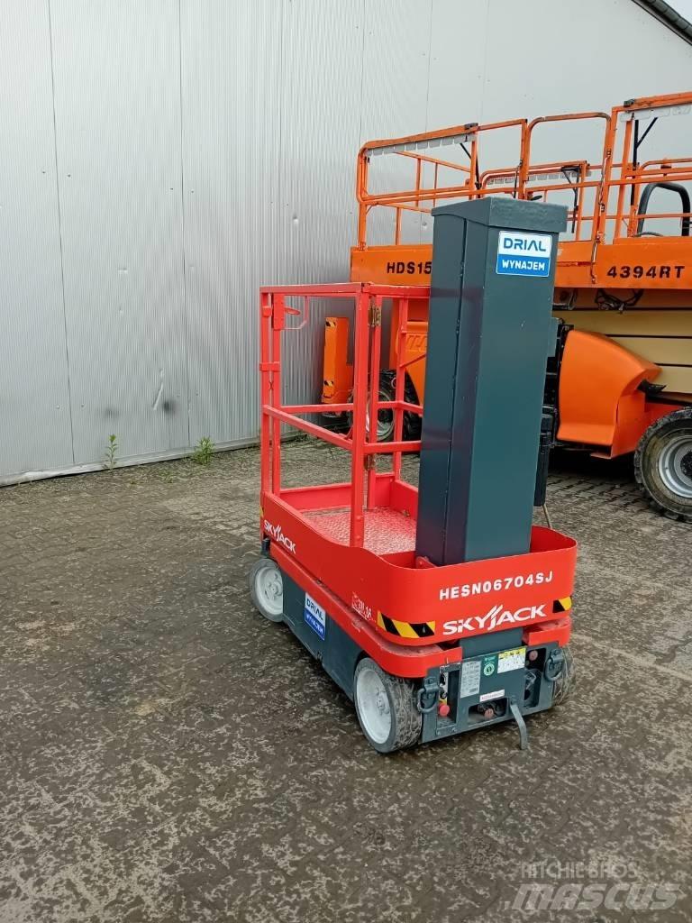 SkyJack SJ 16 Vertikaalsed mast tõstukid