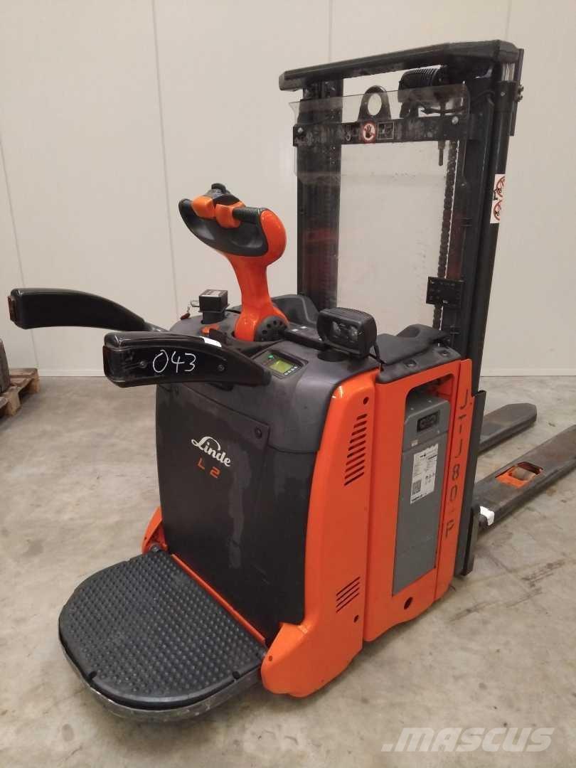 Linde L12AP Platvormiga virnastajad