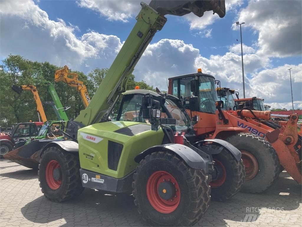CLAAS Scorpion 756 Traktorid