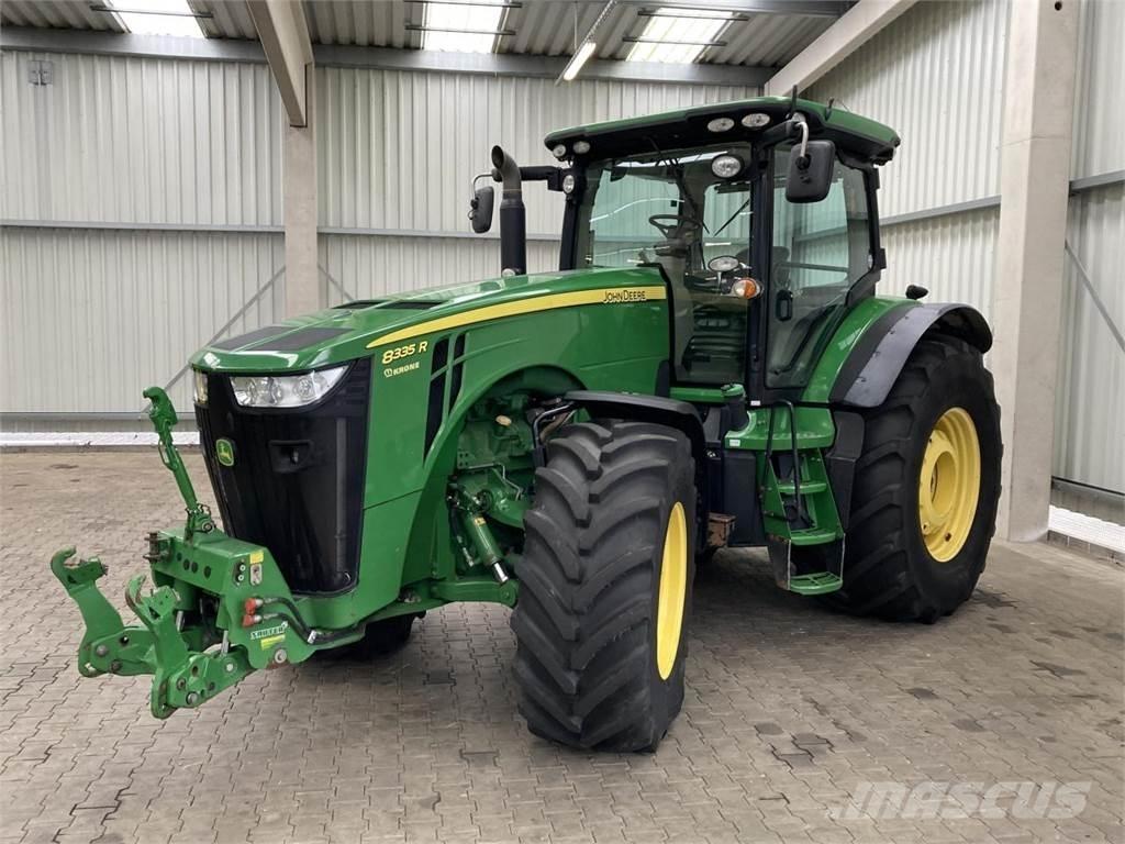 John Deere 8335R Traktorid