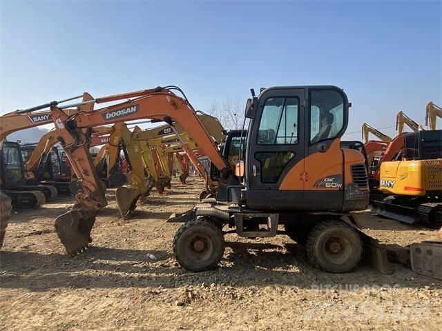 Doosan DX60W Miniekskavaatorid < 7 t