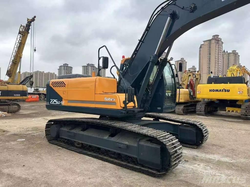 Hyundai 225LC-9T Roomikekskavaatorid