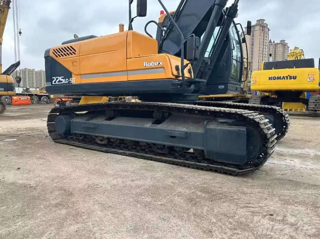 Hyundai 225LC-9T Roomikekskavaatorid