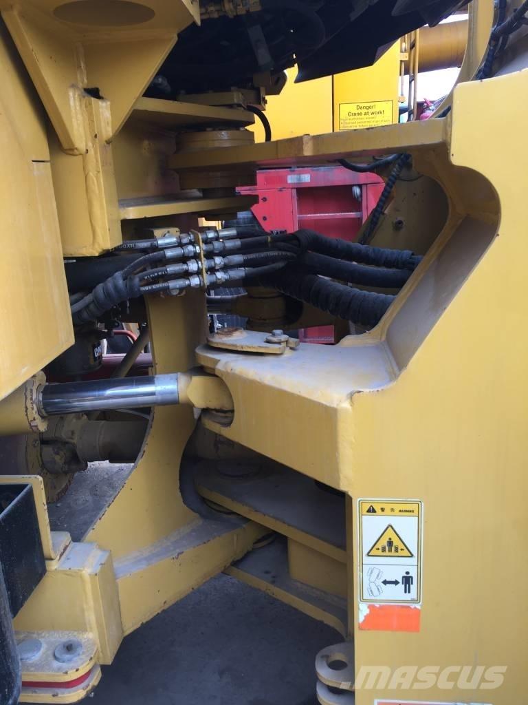 CAT 966 H Rataslaadurid