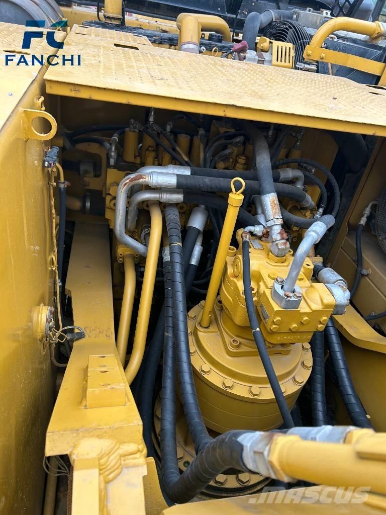CAT 325 D Roomikekskavaatorid
