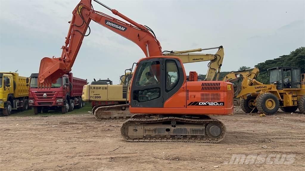 Doosan DX 120 Roomikekskavaatorid