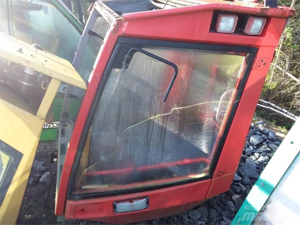 Komatsu 911.5 Kabiinid