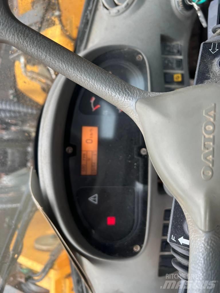 Volvo L 220 E Rataslaadurid