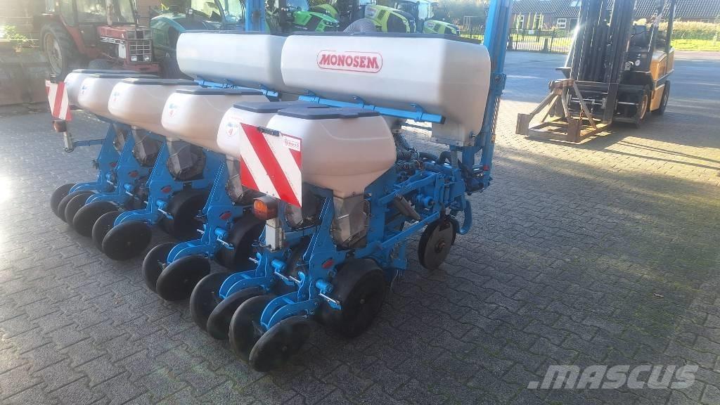 Monosem NG PLUS 6 Täppiskülvikud