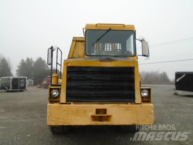 CAT D 250 D Liigendraamiga pinnaseveokid