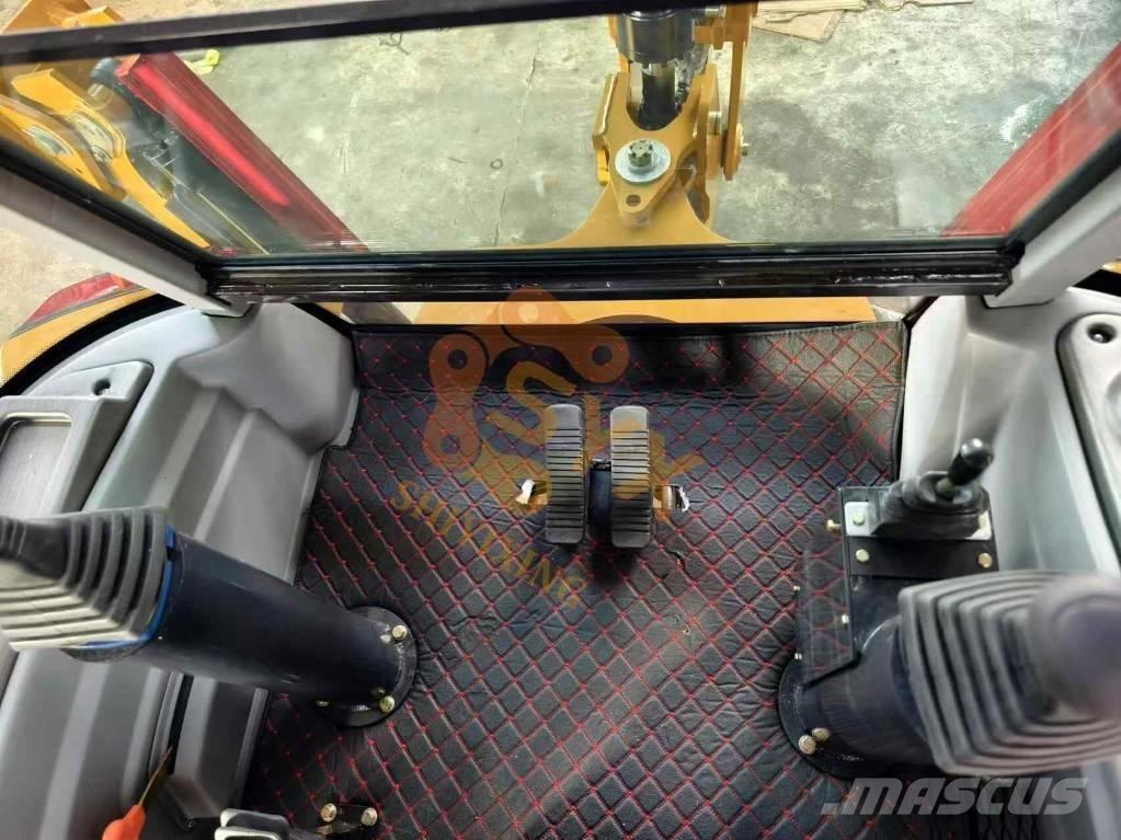 CAT 420 F Ekskavaatorlaadurid